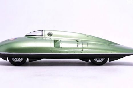 This car reached 410km/h with just 220kW in 1959!